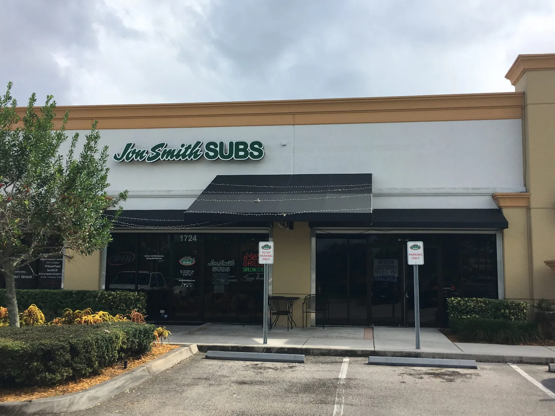 Village Shoppes at St. Lucie West retail frontage