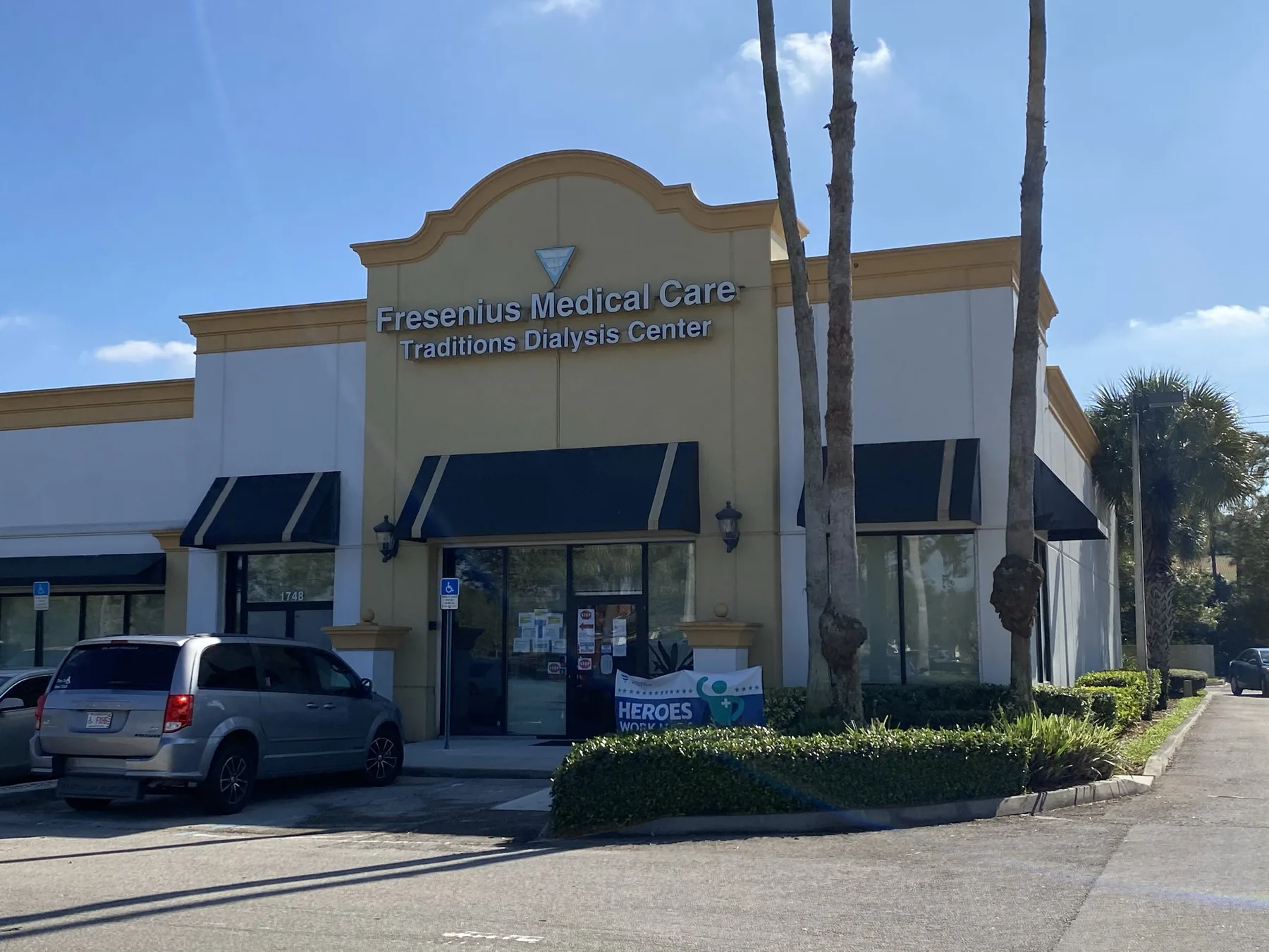 Covered walkway at Village Shoppes at St. Lucie West